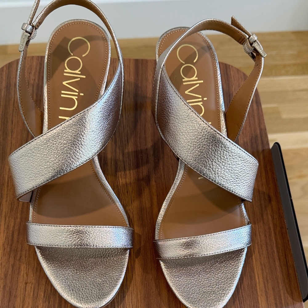 Calvin Klein Women's Metallic Silver Cross-Strap Slingback Sandals